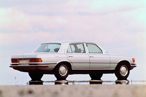 Mercedes-Benz bei den Schloss Dyck Classic Days: Mercedes-Benz 450 SEL 6.9 (Baureihe W 116, 1972 bis 1980) aus dem Jahre 1975.