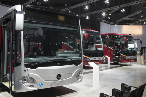 Mercedes-Benz Citaro Euro VI und Setra Comfort Class 500.