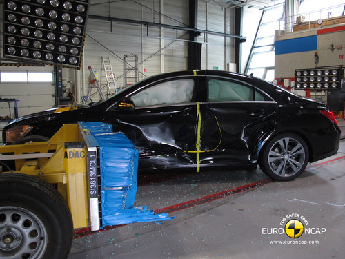 Mercedes-Benz CLA im Euro-NCAP-Crashtest.