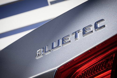 Mercedes-Benz E 220 Bluetec Blue Efficiency Edition.