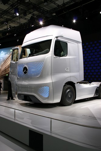 Mercedes-Benz Future Truck.