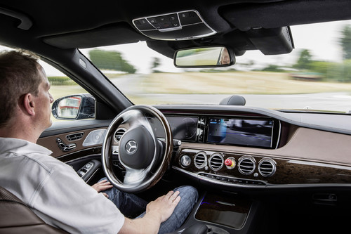 Mercedes-Benz S 500 Intelligent Drive.