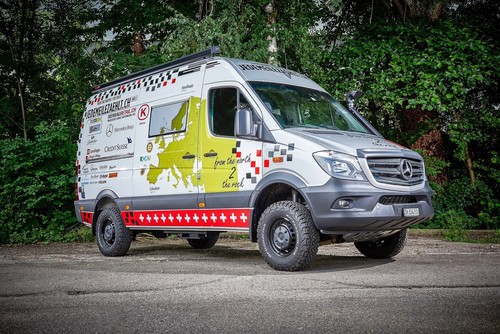 Mercedes-Benz Schweiz und Mercedes-Benz Automobil Merbag in Schlieren unterstützen die Charity-Aktion „Jede Meile zählt“ mit einem Sprinter 319 CDI 4x4 mit Spezialausbau.