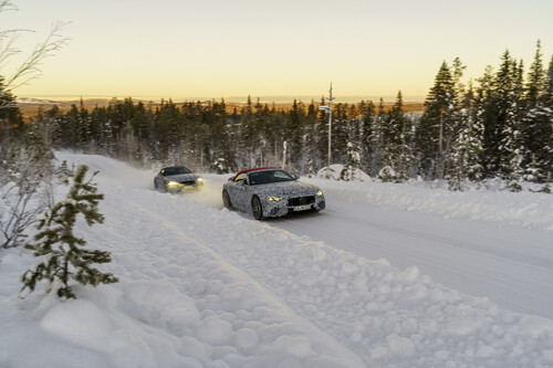 Mercedes-Benz SL auf Testfahrt am schwedischen Polarkreis.
