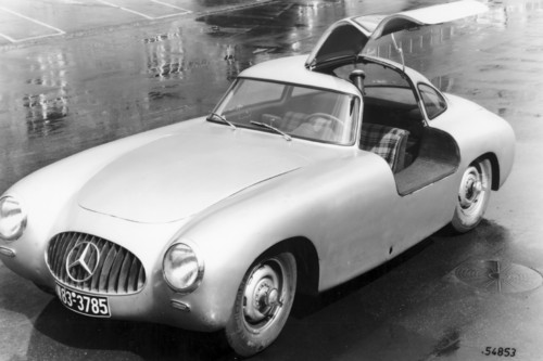 Mercedes-Benz Typ 300 SL (Baureihe W 194) Rennsport-Coupé aus dem Jahr 1952. Ein Fahrzeug dieses Typs gewinnt 1952 die 24 Stunden von Le Mans.