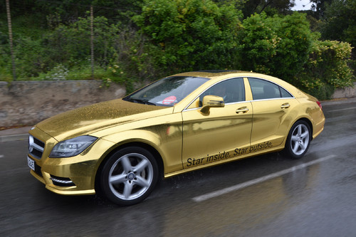 Mercedes-Benz und AMG stellen bei den Filmfestspielen in Cannes eine goldene Shuttle-Flotte.