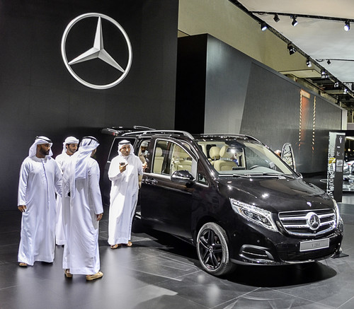 Mercedes-Benz V-Klasse auf der Dubai International Motor Show 2015.