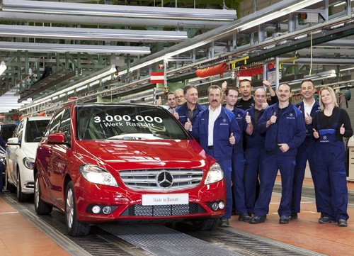 Mercedes-Benz-Werk Rastatt fertigt das dreimillionste Fahrzeug.