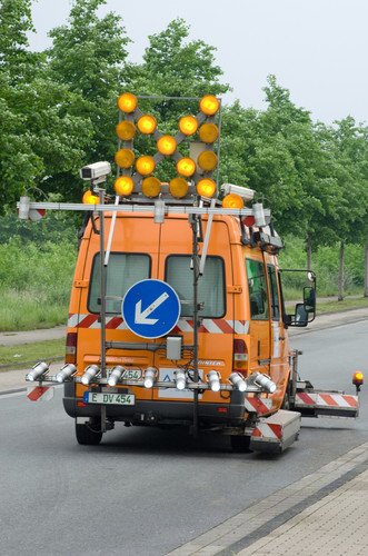 Messfahrzeug von TÜV Rheinland zur Erfassung des Straßenzustands.