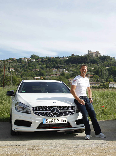 Michael Schumacher mit dem Mercedes-Benz Silberpfeil.