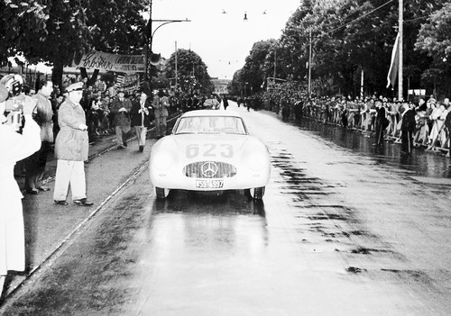 Mille Miglia 2013: Mille Miglia, 1952. Zweiter Platz: Karl Kling/Hans Klenk (Startnummer 623) mit Mercedes-Benz Rennsportwagen Typ 300 SL (W 194, 1952).