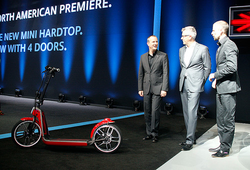 Mini stellte auf der Los Angeles Auto Show 2014 den Citysurfer Concept vor.