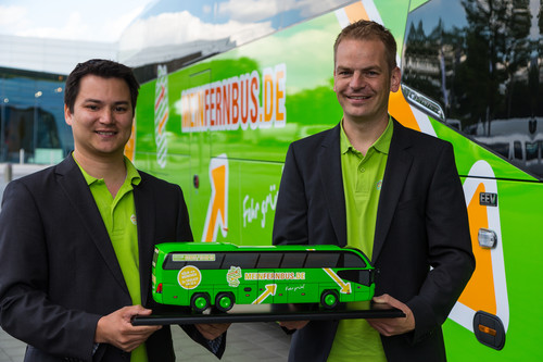 Mit dem ersten Jahr zufrieden: Panya Putsathi und Torben Greve, die beiden Gründer und Geschäftsführer von Mein Fernbus.