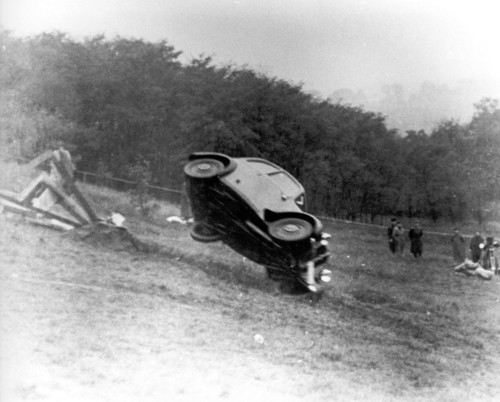 Mit mehreren Überschlägen des DKW F 7 begann 1938 bei Audi die Ära der Crash-Tests.