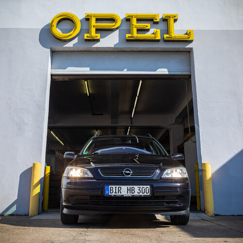 Mitarbeiter Henning Barth schenkte seinen Astra Caravan von 2003 der Fahrzeugsammlung von Opel. Das Fahrzeug der Baureihe G mit 1,7-Liter-Dieselmotor und 80 PS hat 600.000 Kilometer auf dem Tacho.