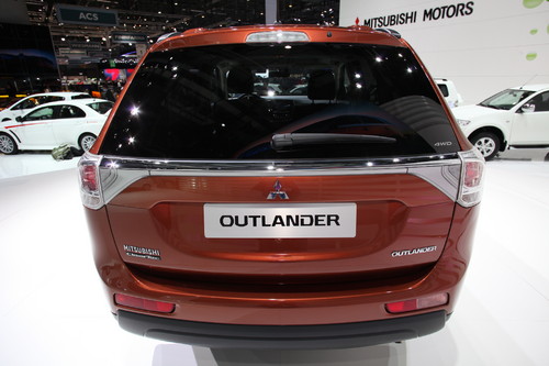 Mitsubishi Outlander.