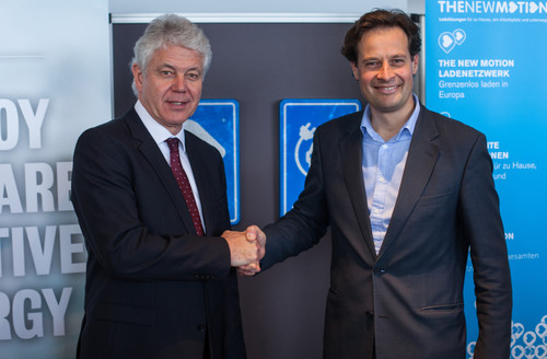 MMDA-Geschäftsführer Werner H. Frey mit Ritsaart van Montfrans, Geschäftsführer von The New Motion.