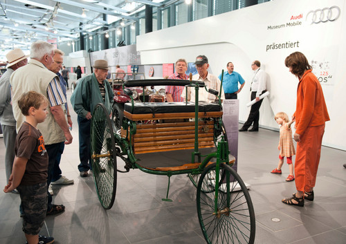 Modelbaubörse und Sonderausstellung "125 Jahre Automobilbau" im Audi-Forum Neckarsulm.