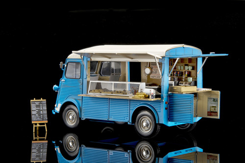 Modellfahrzeug des Jahres 2018: Ebbro Citroen HY Van „Mobile Kitchen“ (1:24/25).