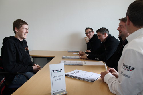 Moritz Oestreich beim VLN-Bewerbungsgespräch mit Toyota.