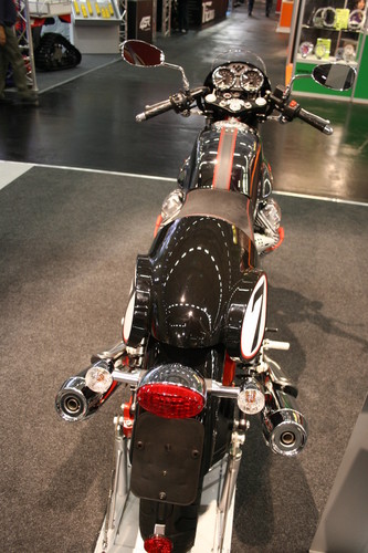Moto Guzzi V7 Racer.