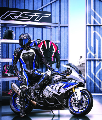 Motorradbekleidung von RST.