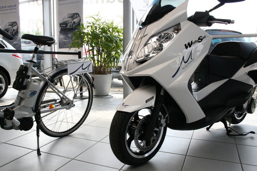 Mu by Peugeot umfasst auch Fahrräder mit und ohne Elektroantrieb sowie Motorroller.