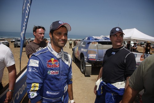 Nasser Al-Attiyah (links) und Carlos Sainz.
