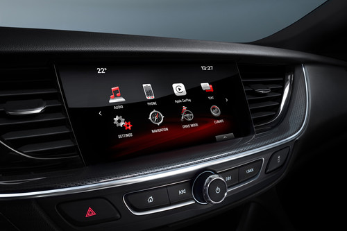 Navi 900 Intelli-Link mit Acht-Zoll-Farb-Touchscreen im Opel Insignia.
