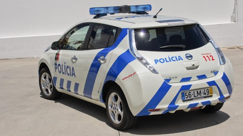Nissan Leaf als portugiesisches Polizeiauto.