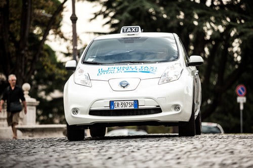 Nissan Leaf als Taxi in Rom.