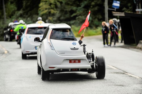 Nissan-Leaf-Konvoi mit 260 Fahrzeugen in Oslo.