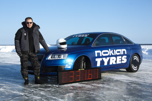 Nokian hat einen Geschwindigkeitsrekord für eine Fahrt auf Eis aufgestellt.