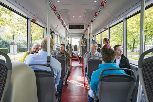 Öffentlicher Personennahverkehr mit dem Bus. 