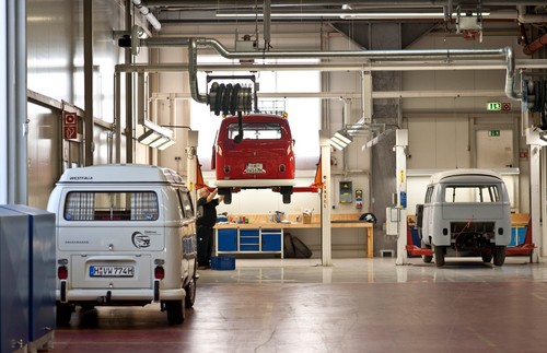 Oldtimer-Restaurierung bei Volkswagen Nutzfahrzeuge in Hannover.