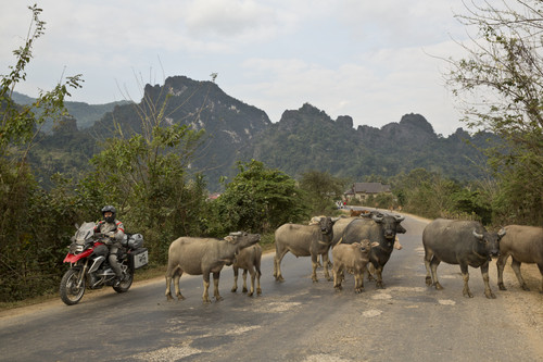 „One World. One R 1200 GS“-Tour in Laos.