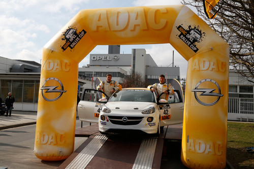 Opel Adam Fahrzeugübergabe in Eisenach für den ADAC Opel Rallye Cup.