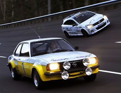 Opel Ascona B und Opel Astra OPC: dazwischen liegen drei Jahrzehnte technische Entwicklung im Motorsport.