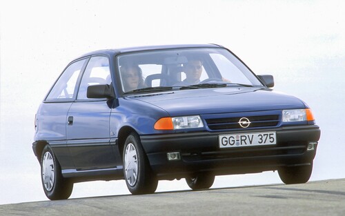 Opel Astra F (1991–1997).
