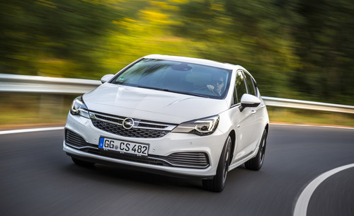 Opel Astra mit OPC-Line-Sport-Paket.