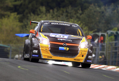 Opel Astra OPC des Race Camp-Teams.