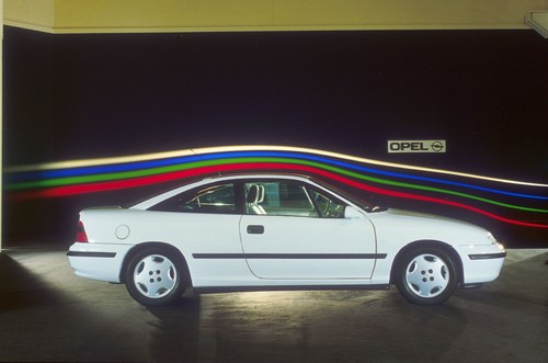 Opel Calibra im Windkanal (1989).