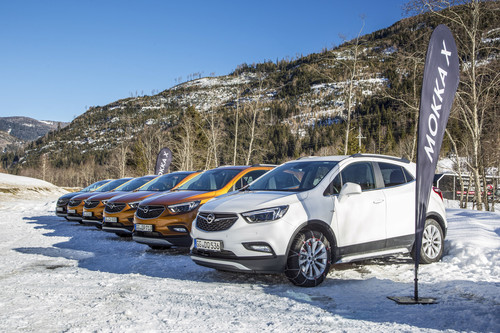 Opel-Fahrtraining im Winter-Testcenter in Thomatal.
