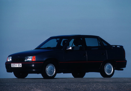 Opel Kadett E (1984 - 1991).
