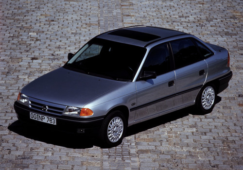 Opel Kadett  F (1991 - 1997).