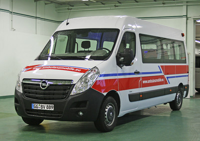 Opel Movano als Behindertentransportwagen.