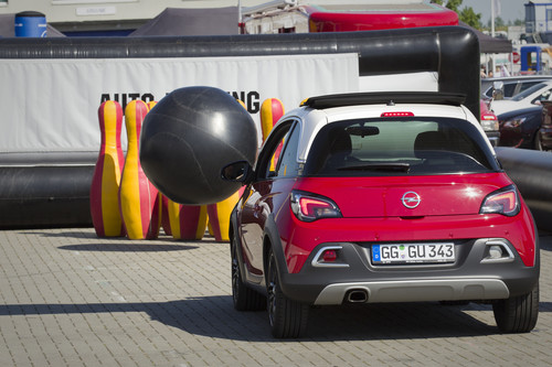Opel-Treffen 2015: Bowlen mit dem Adam.