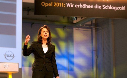 Opel-Vertriebschefin Imelda Labbé hat auf einer Händlertagung in Rüsselsheim die strategische Ausrichtung des Unternehmens für 2011 aufgezeigt.