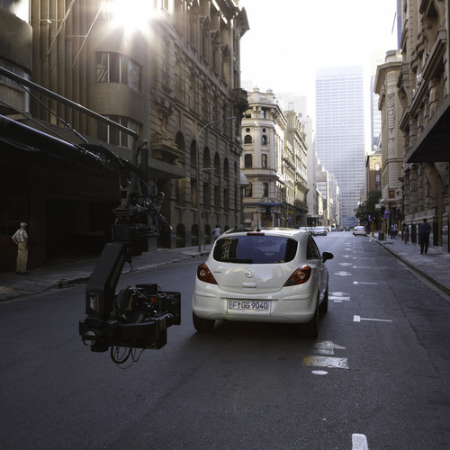Opel wirbt in einem TV-Spot mit Lena Meyer-Landrut für den neuen Corsa Satellite.