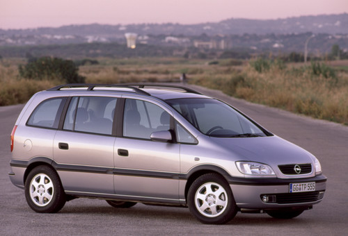 Opel Zafira (1999).